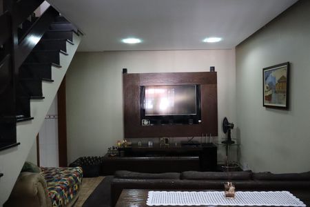 Casa à venda com 250m², 5 quartos e 4 vagasSala/ Casa 01