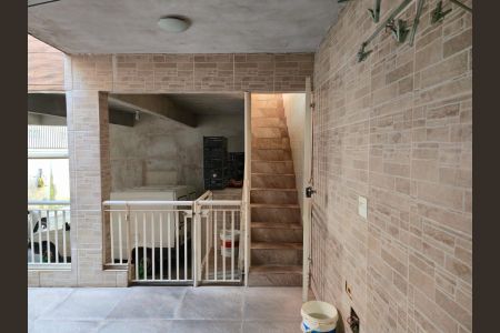 Casa à venda com 250m², 5 quartos e 4 vagasArea Externa Casa 01