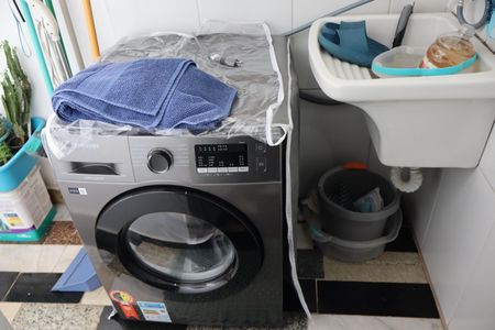 Casa à venda com 250m², 5 quartos e 4 vagasÁrea de Serviço / Casa 02