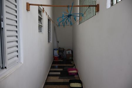 Casa à venda com 250m², 5 quartos e 4 vagasCorredor / Casa 02