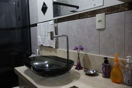Casa à venda com 250m², 5 quartos e 4 vagasBanheiro Social 02/ Casa 01