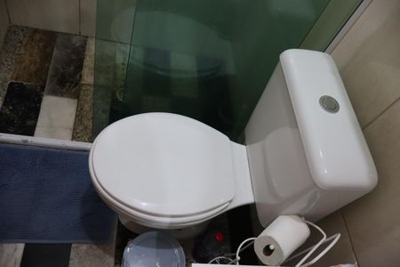 Casa à venda com 250m², 5 quartos e 4 vagasBanheiro Social /Casa 02