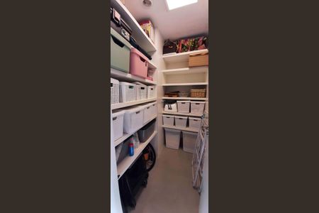 Apartamento à venda com 136m², 3 quartos e 2 vagasDispensa