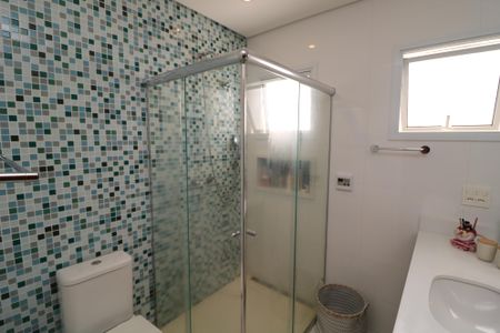 Casa à venda com 210m², 3 quartos e 4 vagasBanheiro da Suíte