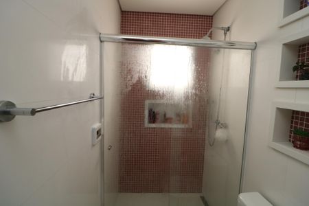 Casa à venda com 210m², 3 quartos e 4 vagasBanheiro da Suíte 3