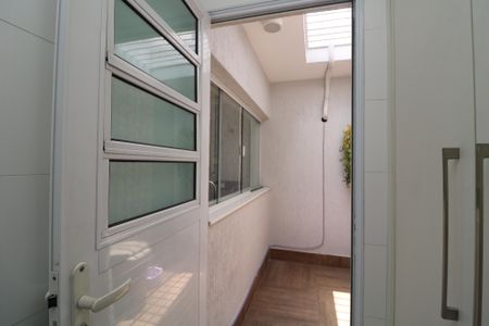 Casa à venda com 210m², 3 quartos e 4 vagasÁrea de Serviço