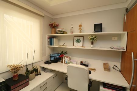 Escritório de casa à venda com 3 quartos, 210m² em Vila Lucia, São Paulo