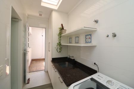 Casa à venda com 210m², 3 quartos e 4 vagasÁrea de Serviço