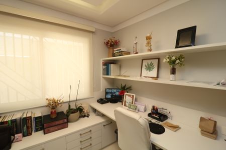 Escritório de casa à venda com 3 quartos, 210m² em Vila Lucia, São Paulo