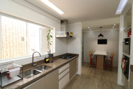 Casa à venda com 210m², 3 quartos e 4 vagasCozinha