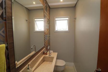 Lavabo de casa à venda com 3 quartos, 210m² em Vila Lucia, São Paulo