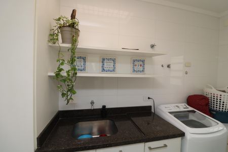 Casa à venda com 210m², 3 quartos e 4 vagasÁrea de Serviço