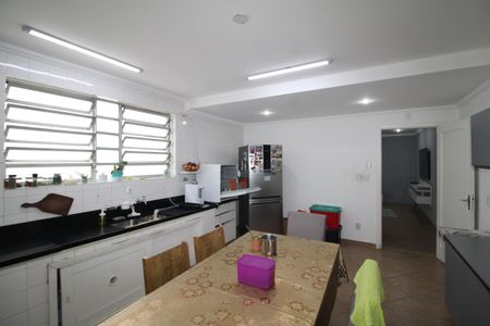 Casa à venda com 170m², 2 quartos e 4 vagasCozinha