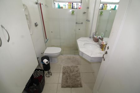 Casa à venda com 170m², 2 quartos e 4 vagasBanheiro 1