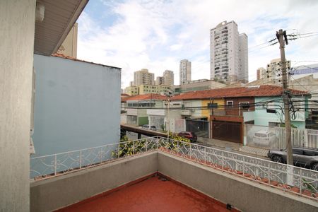 Casa à venda com 170m², 2 quartos e 4 vagasQuarto 2 - Varanda
