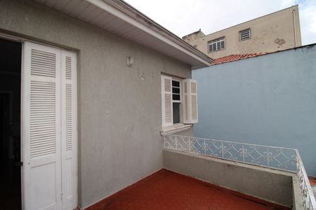 Casa à venda com 170m², 2 quartos e 4 vagasQuarto 2 - Varanda