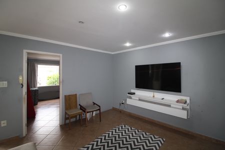 Casa à venda com 170m², 2 quartos e 4 vagasSala