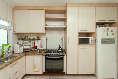 Casa à venda com 136m², 3 quartos e 2 vagasCozinha