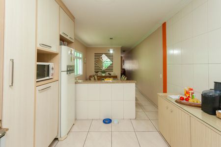 Casa à venda com 136m², 3 quartos e 2 vagasCozinha