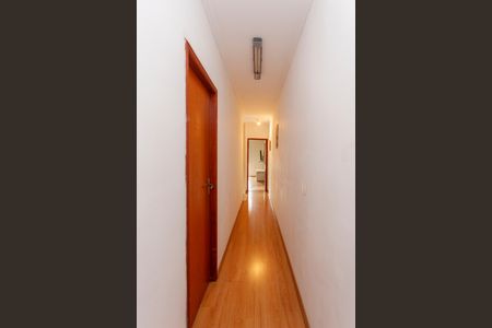 Casa à venda com 136m², 3 quartos e 2 vagas Corredor dos quartos