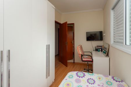 Casa à venda com 136m², 3 quartos e 2 vagasQuarto Suíte 2