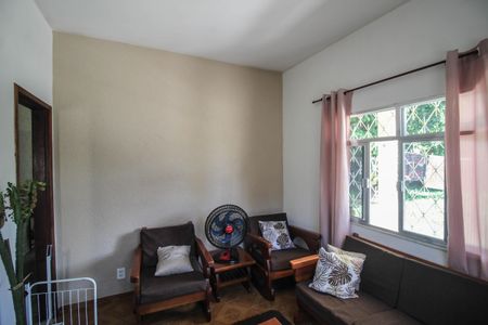 Sala de casa para alugar com 4 quartos, 190m² em Bnh, Mesquita