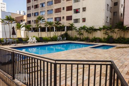 Apartamento à venda com 72m², 3 quartos e 1 vaga Apartamento à venda com 72m², 3 quartos e 1 vagaÁrea comum - Piscina