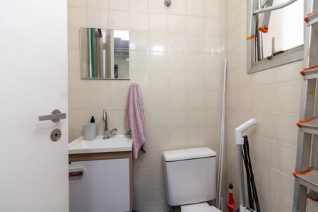 Apartamento à venda com 72m², 3 quartos e 1 vaga Apartamento à venda com 72m², 3 quartos e 1 vagaBanheiro de Serviço