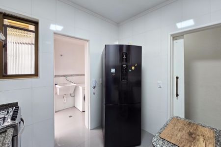 Apartamento para alugar com 100m², 2 quartos e 2 vagas Apartamento para alugar com 100m², 2 quartos e 2 vagasCozinha