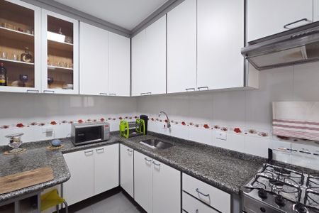 Apartamento para alugar com 100m², 2 quartos e 2 vagas Apartamento para alugar com 100m², 2 quartos e 2 vagasCozinha