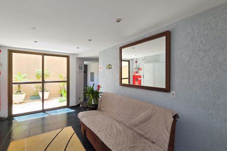 Apartamento para alugar com 100m², 2 quartos e 2 vagas Apartamento para alugar com 100m², 2 quartos e 2 vagasÁrea comum - Hall