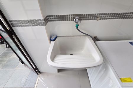 Apartamento para alugar com 100m², 2 quartos e 2 vagas Apartamento para alugar com 100m², 2 quartos e 2 vagasÁrea de Serviço