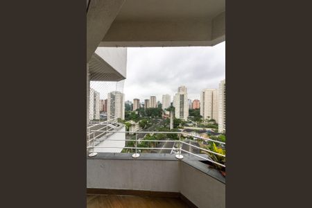 Apartamento à venda com 142m², 3 quartos e 2 vagasVaranda Sala