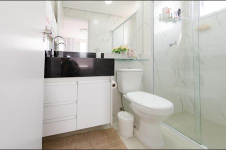 Apartamento à venda com 73m², 2 quartos e 1 vaga Apartamento à venda com 73m², 2 quartos e 1 vagaBanheiro suíte