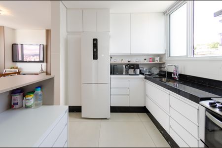 Cozinha de apartamento à venda com 2 quartos, 55m² em Padre Eustáquio, Belo Horizonte