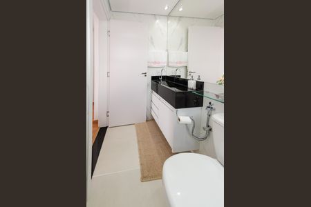 Apartamento à venda com 73m², 2 quartos e 1 vaga Apartamento à venda com 73m², 2 quartos e 1 vagaBanheiro suíte