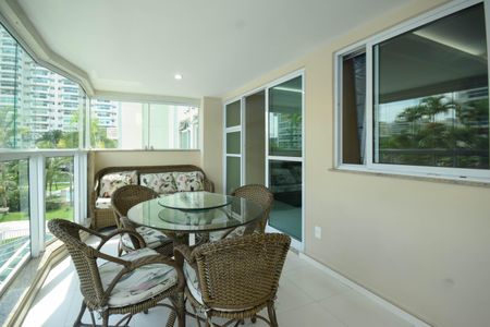 Apartamento para alugar com 96m², 3 quartos e 2 vagas