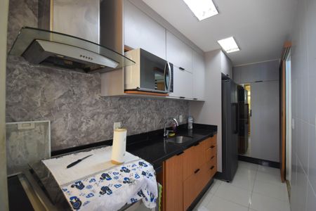 Apartamento para alugar com 96m², 3 quartos e 2 vagas Apartamento para alugar com 96m², 3 quartos e 2 vagasCozinha e Área de Serviço