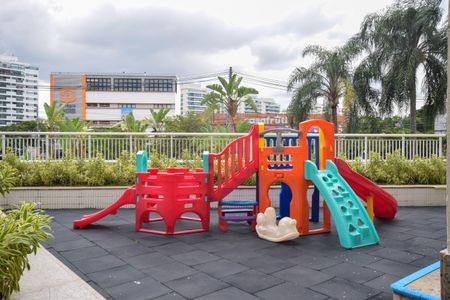 Apartamento para alugar com 96m², 3 quartos e 2 vagas Apartamento para alugar com 96m², 3 quartos e 2 vagasÁrea comum - Playground