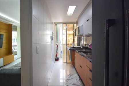 Apartamento para alugar com 96m², 3 quartos e 2 vagas Apartamento para alugar com 96m², 3 quartos e 2 vagasCozinha e Área de Serviço