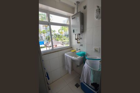 Apartamento para alugar com 96m², 3 quartos e 2 vagas Apartamento para alugar com 96m², 3 quartos e 2 vagasCozinha e Área de Serviço