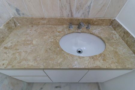 Apartamento para alugar com 35m², 1 quarto e 1 vagaSuíte - Banheiro