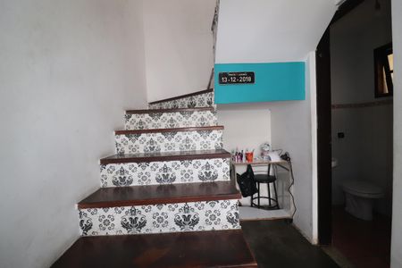 Escada de casa à venda com 2 quartos, 60m² em Utinga, Santo André