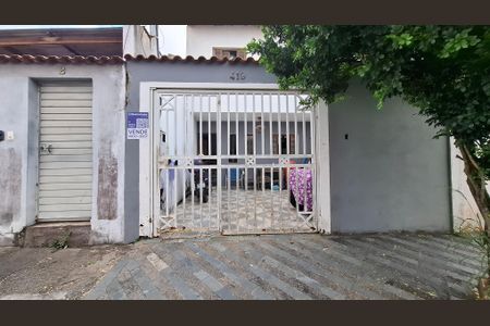 Casa à venda com 60m², 2 quartos e 2 vagasFachada