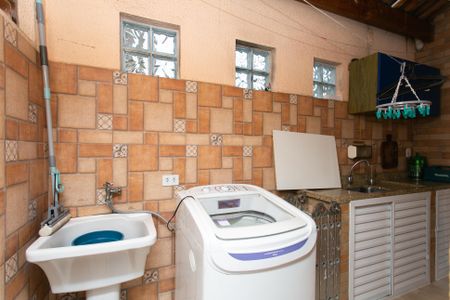 Casa para alugar com 80m², 2 quartos e 2 vagas Casa para alugar com 80m², 2 quartos e 2 vagasÁrea de Serviço