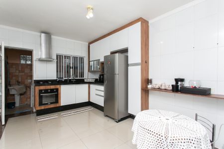 Casa para alugar com 80m², 2 quartos e 2 vagas Casa para alugar com 80m², 2 quartos e 2 vagasCozinha