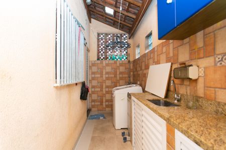 Casa para alugar com 80m², 2 quartos e 2 vagas Casa para alugar com 80m², 2 quartos e 2 vagasÁrea de Serviço