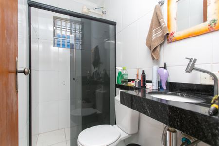 Casa para alugar com 80m², 2 quartos e 2 vagas Casa para alugar com 80m², 2 quartos e 2 vagasBanheiro da Suíte 2