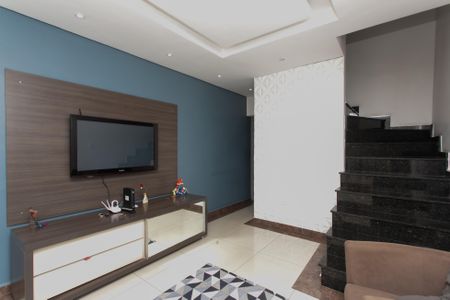 Casa para alugar com 80m², 2 quartos e 2 vagas Casa para alugar com 80m², 2 quartos e 2 vagasSala