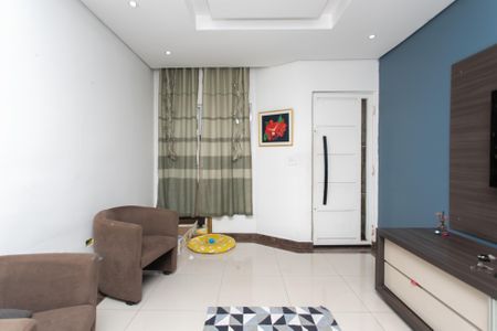 Casa para alugar com 80m², 2 quartos e 2 vagas Casa para alugar com 80m², 2 quartos e 2 vagasSala